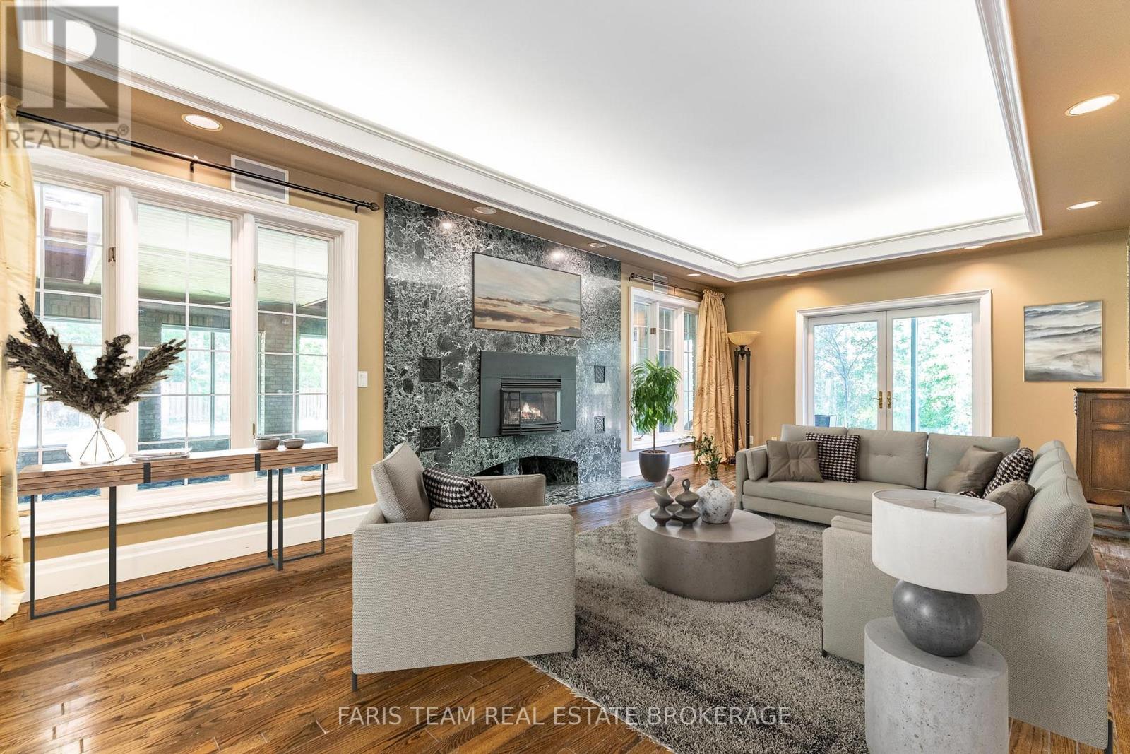 Photo 15 of 1826 Quantz Crescent, Innisfil ON