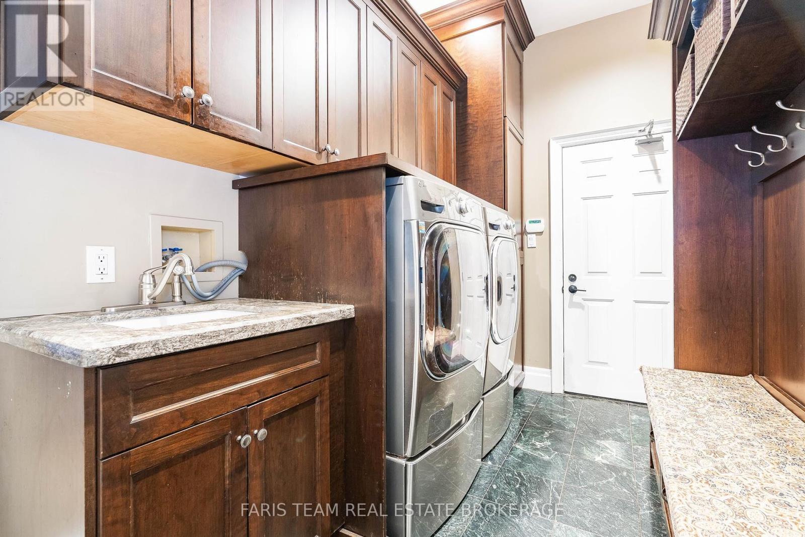 Photo 20 of 1826 Quantz Crescent, Innisfil ON