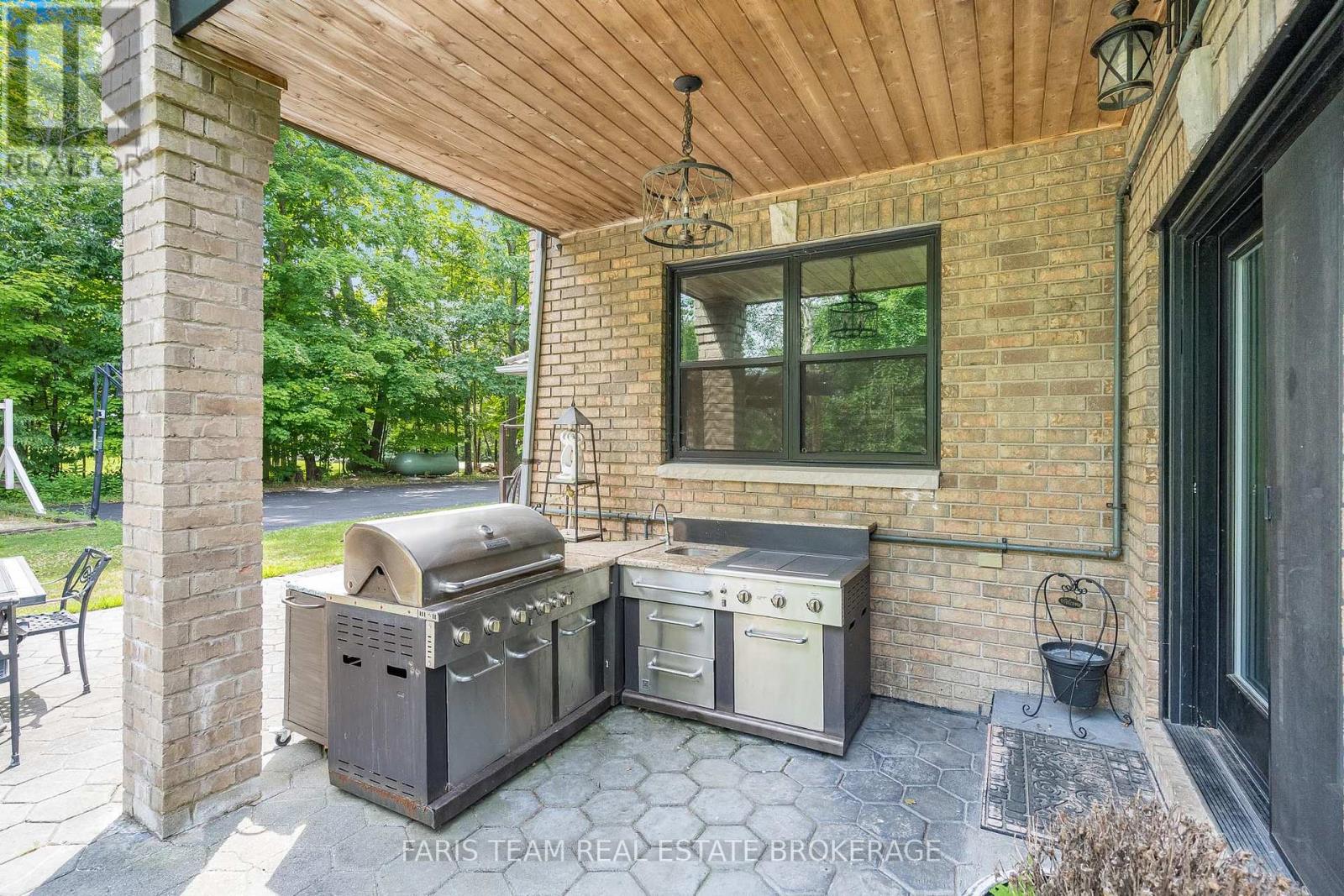 Photo 41 of 1826 Quantz Crescent, Innisfil ON