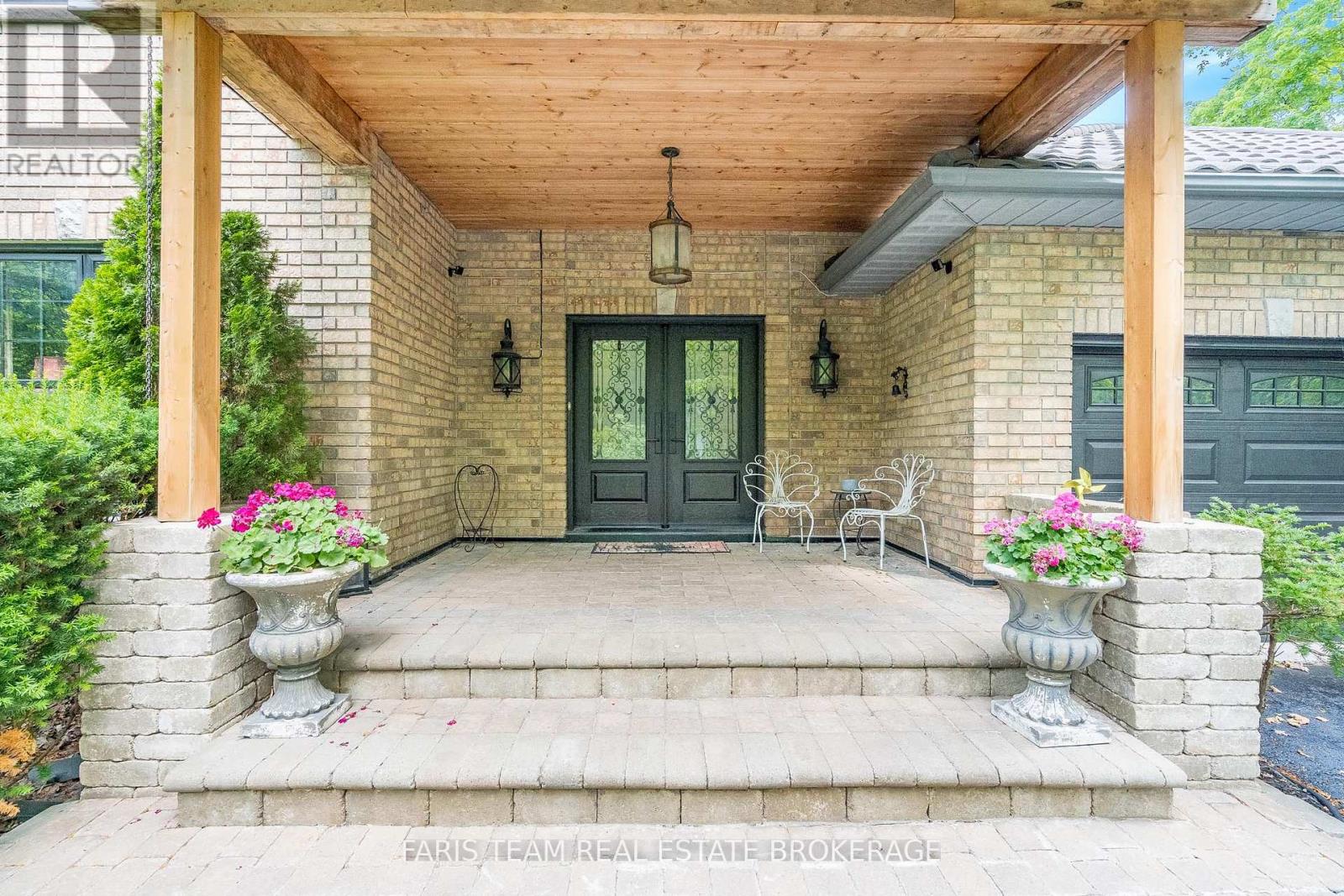 Photo 5 of 1826 Quantz Crescent, Innisfil ON