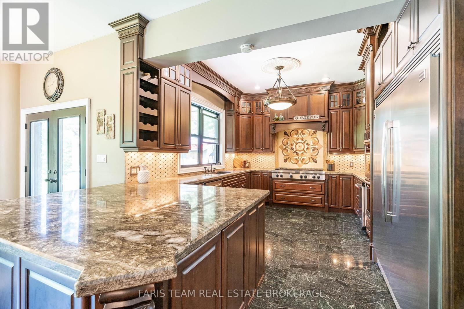 Photo 7 of 1826 Quantz Crescent, Innisfil ON