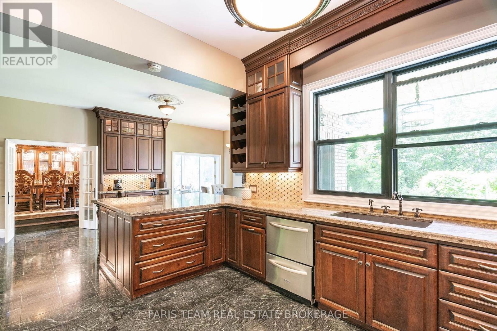 Photo 9 of 1826 Quantz Crescent, Innisfil ON