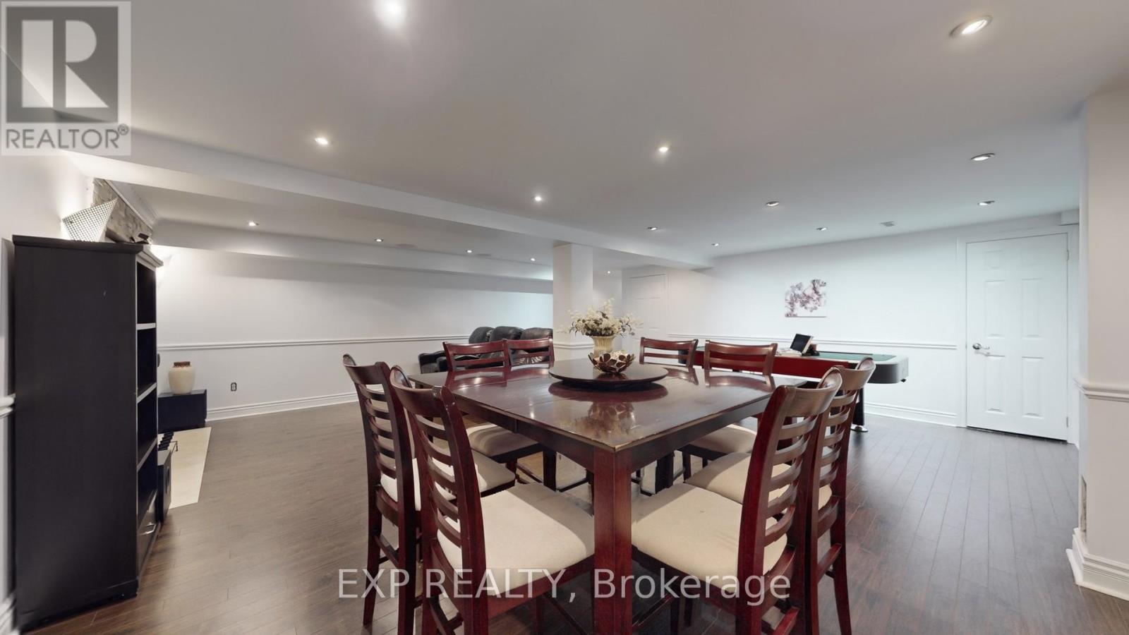 Photo 31 of 65 Lowe Boulevard, Newmarket ON