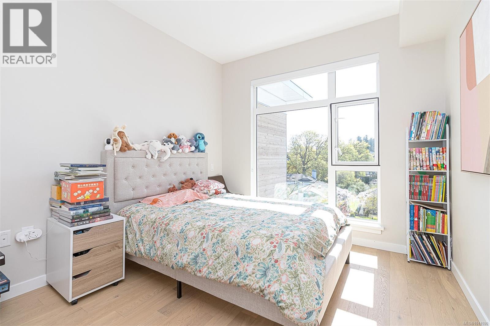 Photo 18 of 406 5118 Cordova Bay Rd, Saanich BC