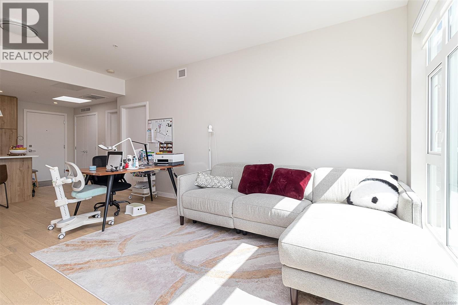 Photo 24 of 406 5118 Cordova Bay Rd, Saanich BC
