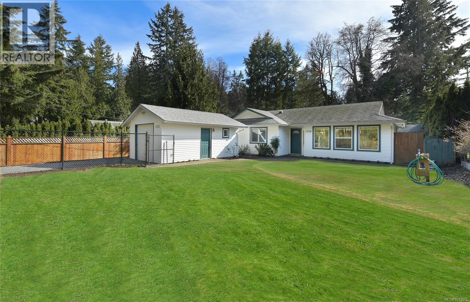 Photo 1 of 1752 Kalmar Rd, Shawnigan Lake BC