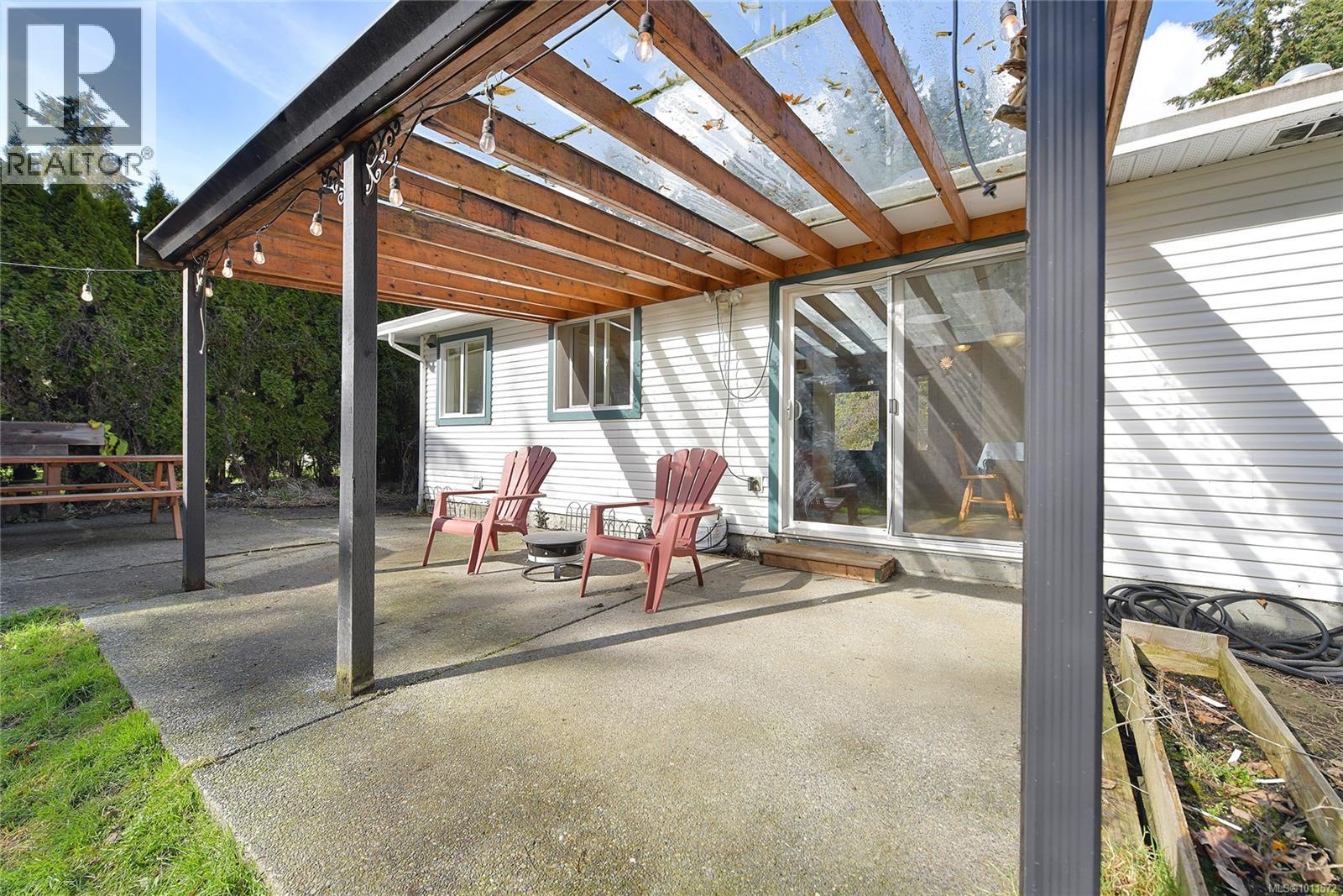 Photo 14 of 1752 Kalmar Rd, Shawnigan Lake BC