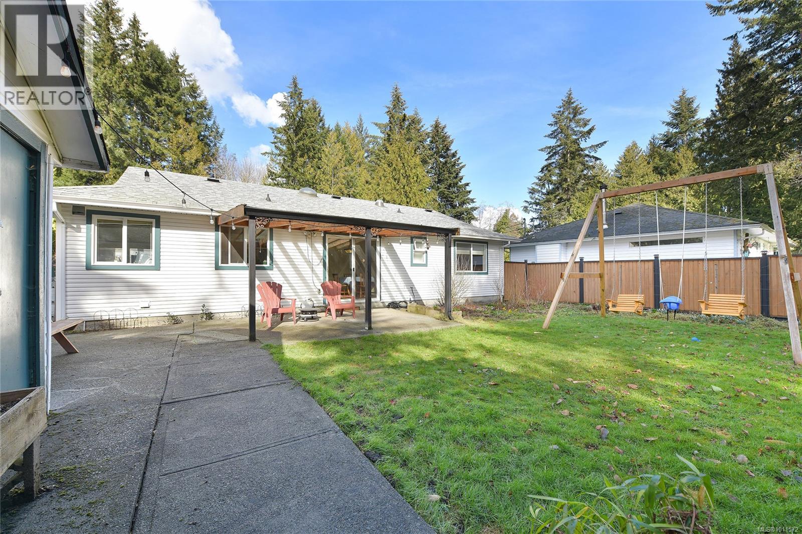 Photo 15 of 1752 Kalmar Rd, Shawnigan Lake BC