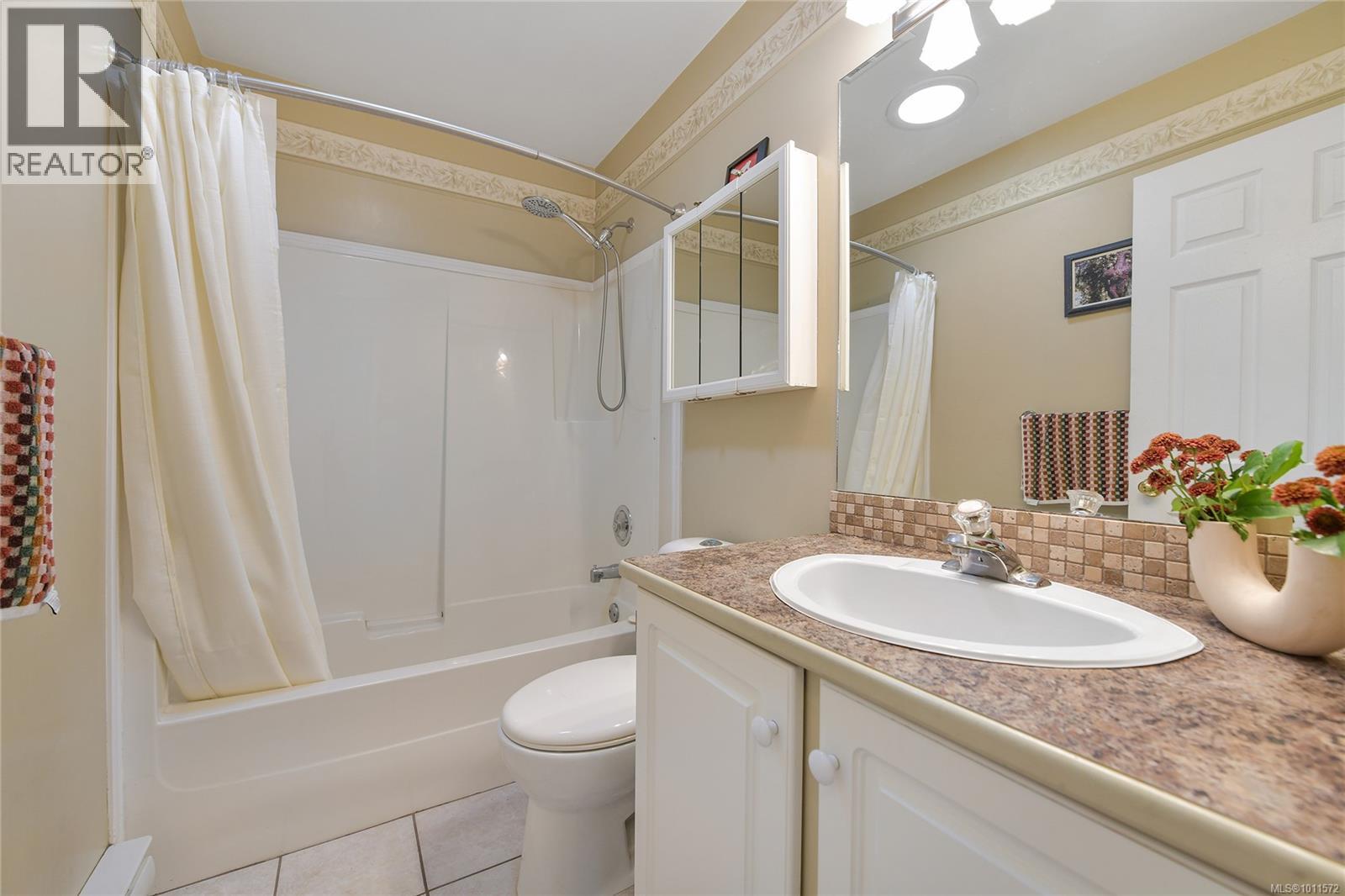Photo 27 of 1752 Kalmar Rd, Shawnigan Lake BC