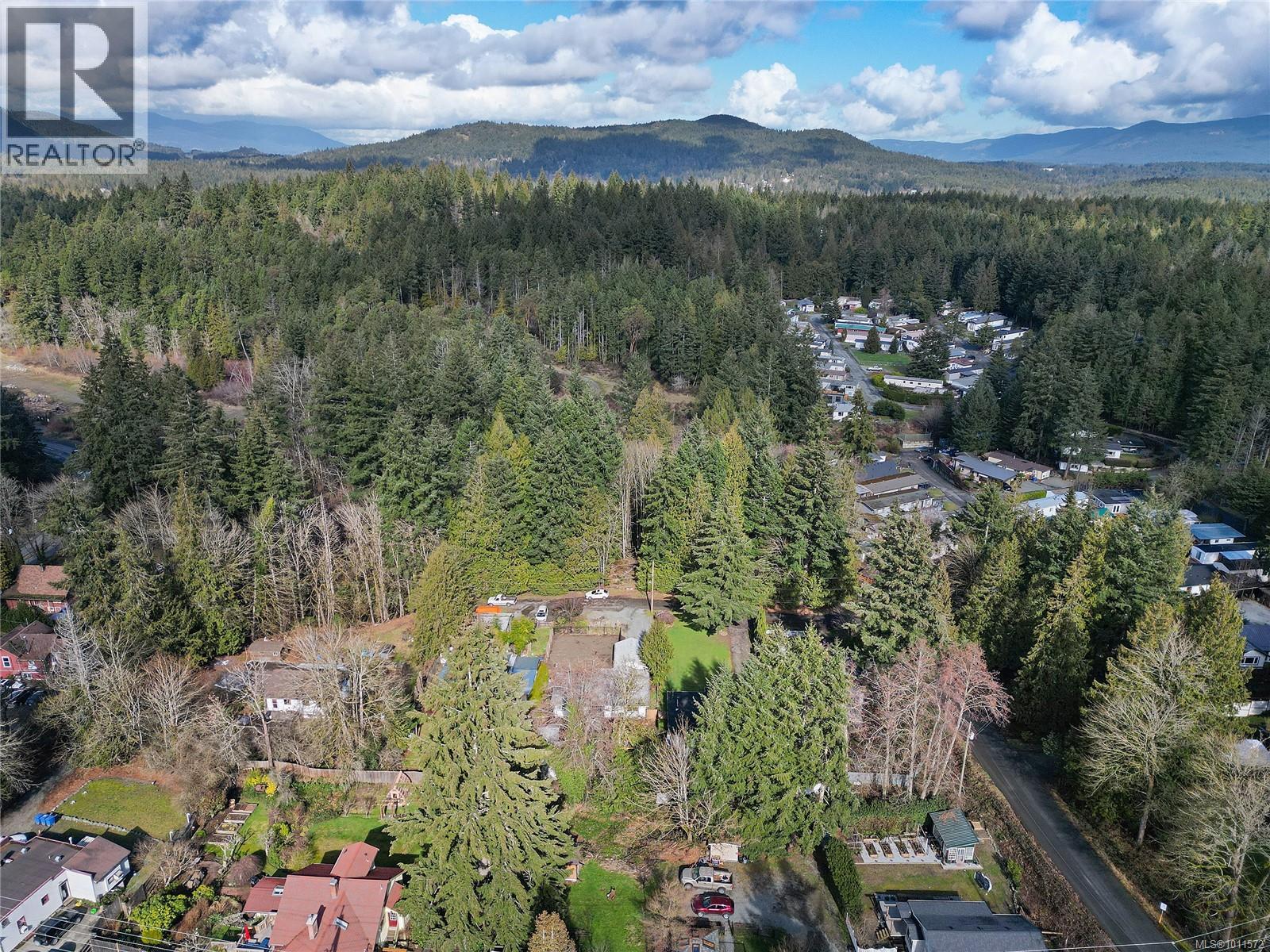 Photo 34 of 1752 Kalmar Rd, Shawnigan Lake BC