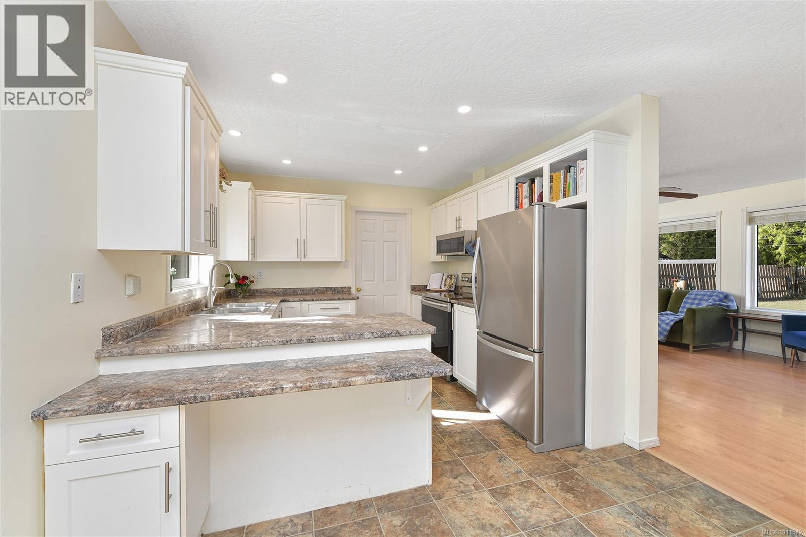 Photo 8 of 1752 Kalmar Rd, Shawnigan Lake BC
