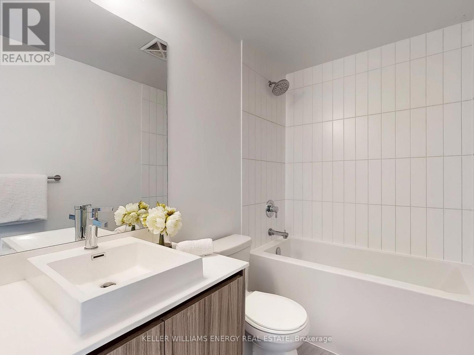 Photo 18 of 1021 251 Manitoba Street, Toronto ON
