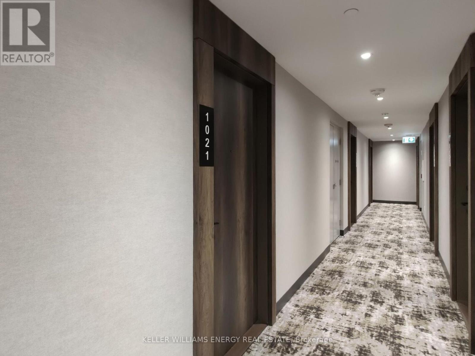 Photo 5 of 1021 251 Manitoba Street, Toronto ON