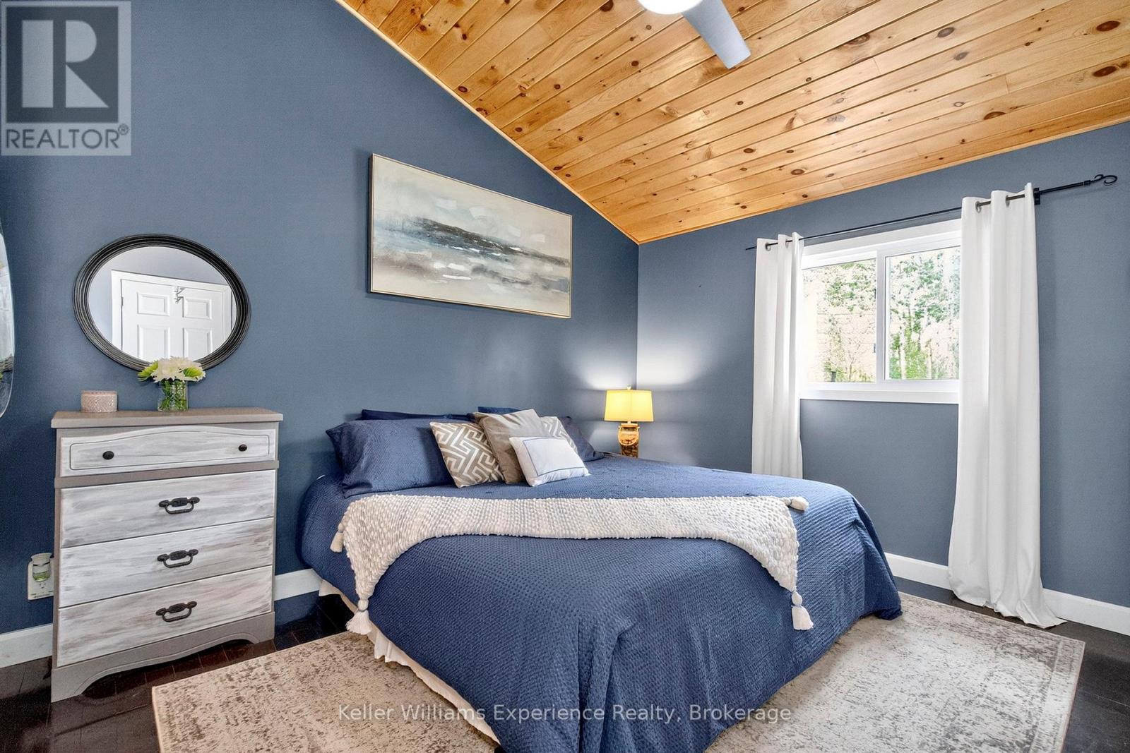 Photo 21 of 37 Crescent Drive, Tay ON