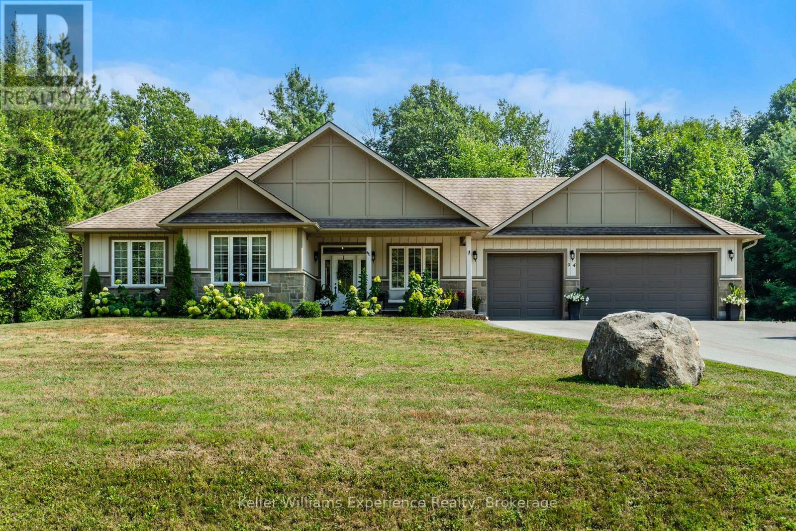 Photo 1 of 94 Windermere Circle, Tay ON