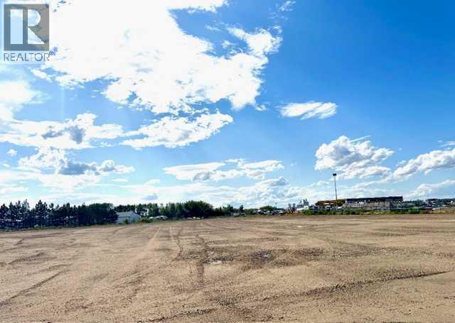 Photo 11 of 9319 81 Avenue, Clairmont AB