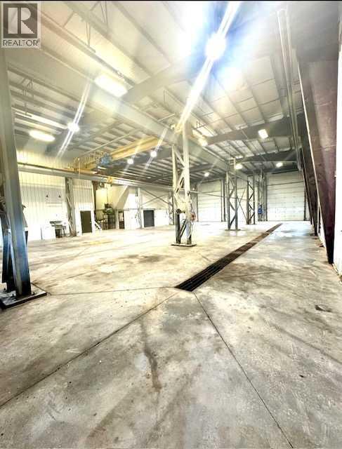 Photo 7 of 9319 81 Avenue, Clairmont AB