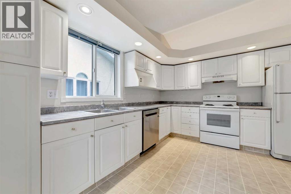 Photo 9 of 5913 41 Street, Lloydminster AB