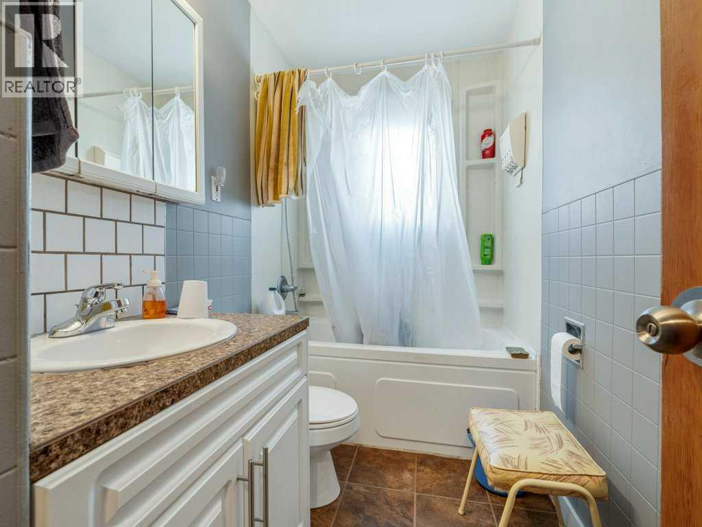 Single Family House Bungalow for Sale in   Street S Glendale Lethbridge 
