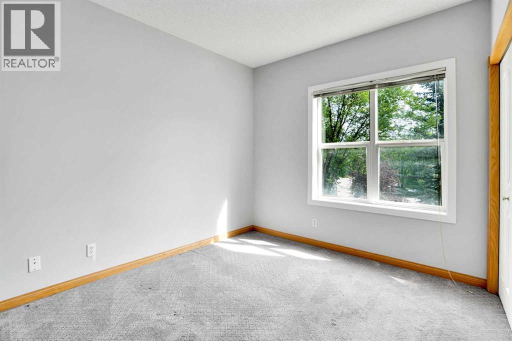 Single Family House for Sale in    Avenue NE Mayland Heights Calgary 