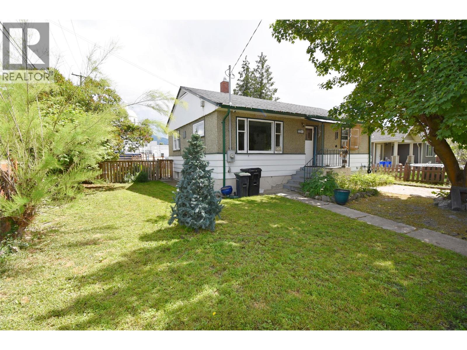 Photo 8 of 3011 38 Street, Vernon BC