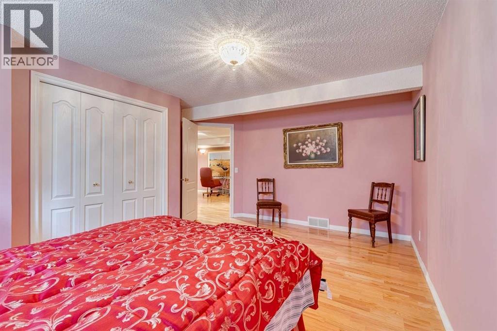 Single Family House Bungalow for Sale in  Sierra Morena Way SW Signal Hill Calgary 