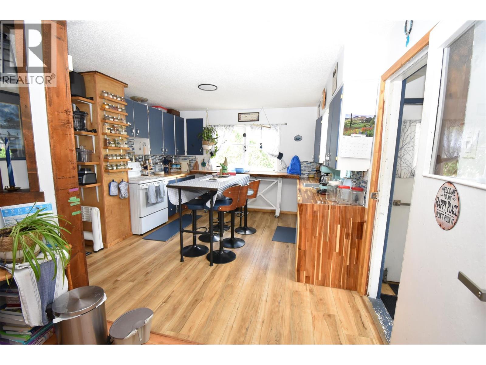 Photo 15 of 3011 38 Street, Vernon BC