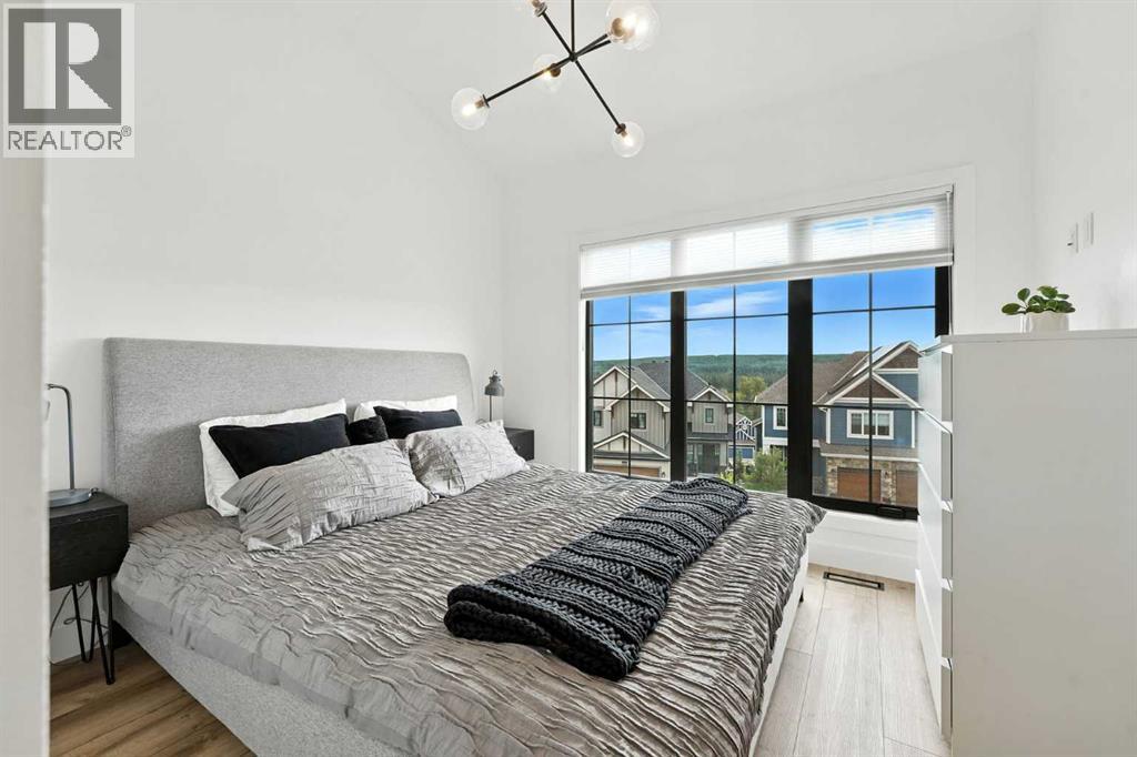 Single Family House for Sale in  Discovery Drive SW Discovery Ridge Calgary 