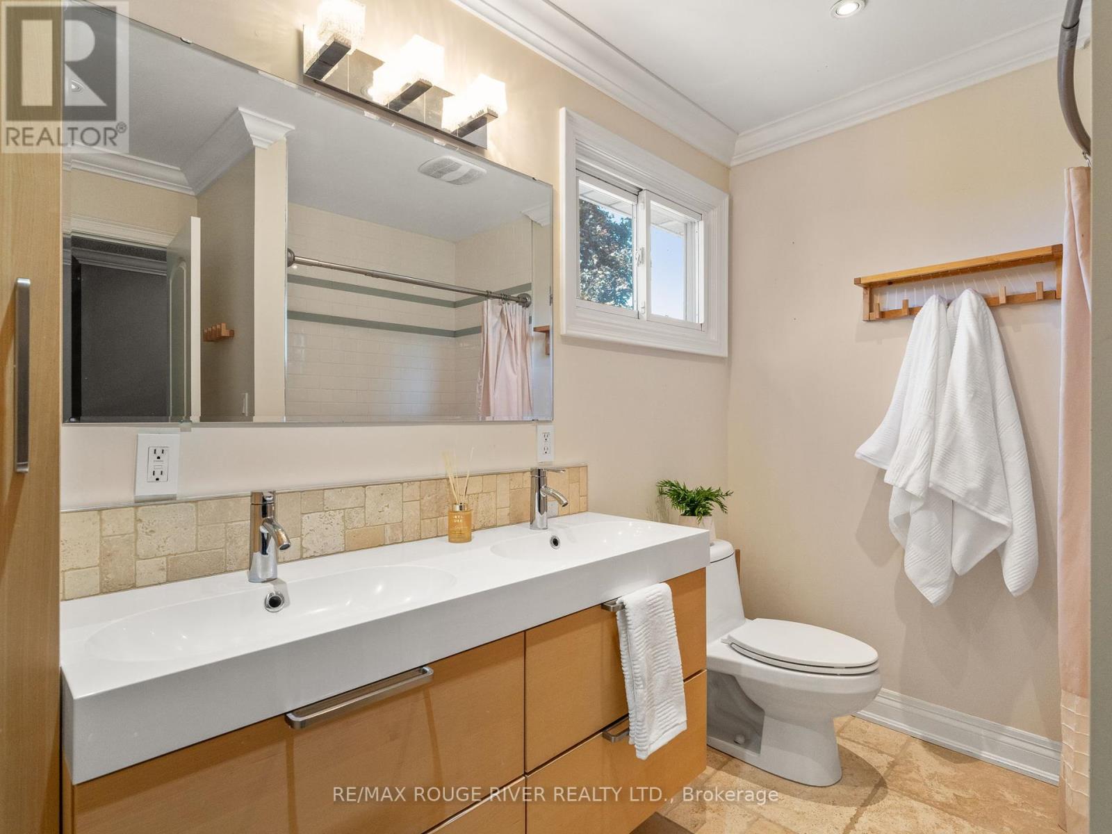 Photo 11 of 161 Armour Court, Cobourg ON