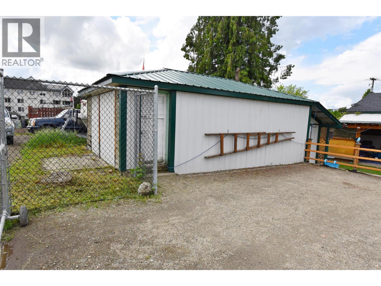 Photo 20 of 3011 38 Street, Vernon BC