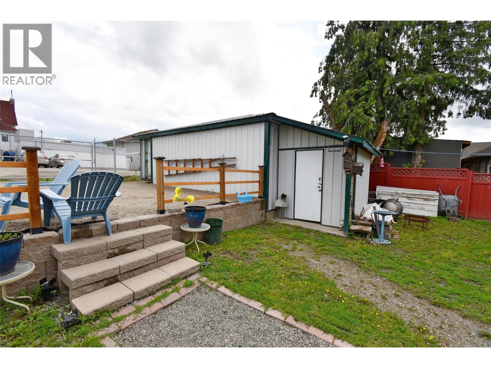 Photo 12 of 3011 38 Street, Vernon BC