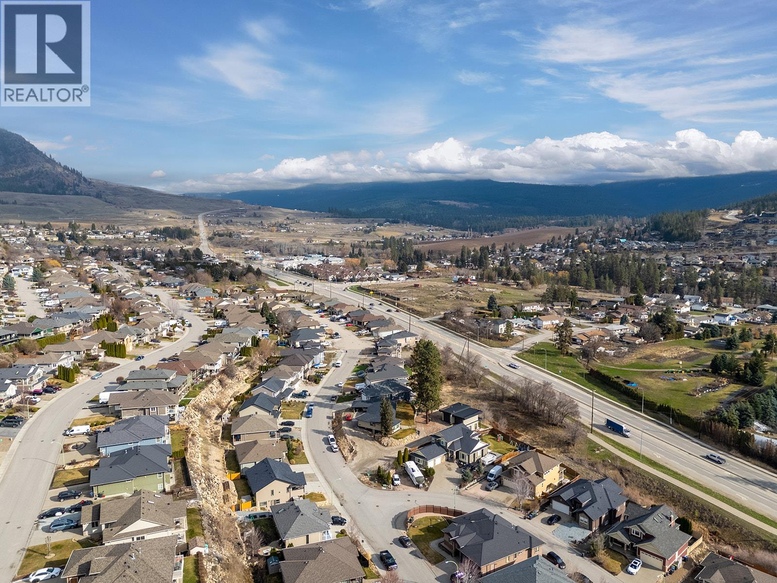 Photo 5 of 1326 Tanemura Crescent, Kelowna BC