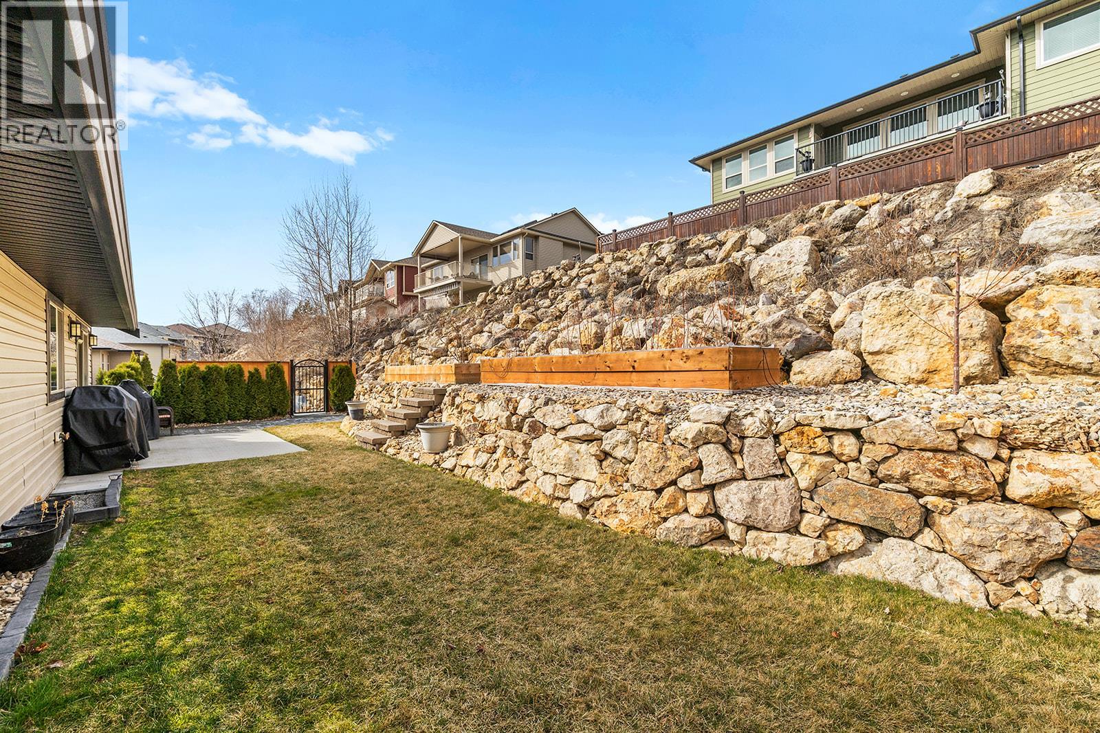 Photo 7 of 1326 Tanemura Crescent, Kelowna BC
