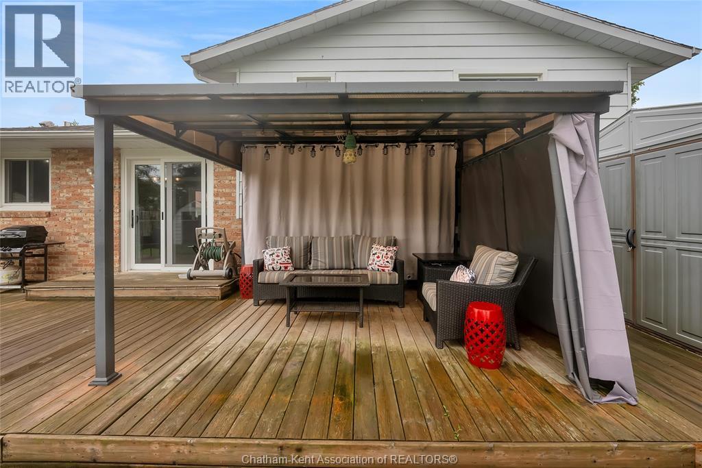 Photo 25 of 137 Primrose Lane, Chatham ON