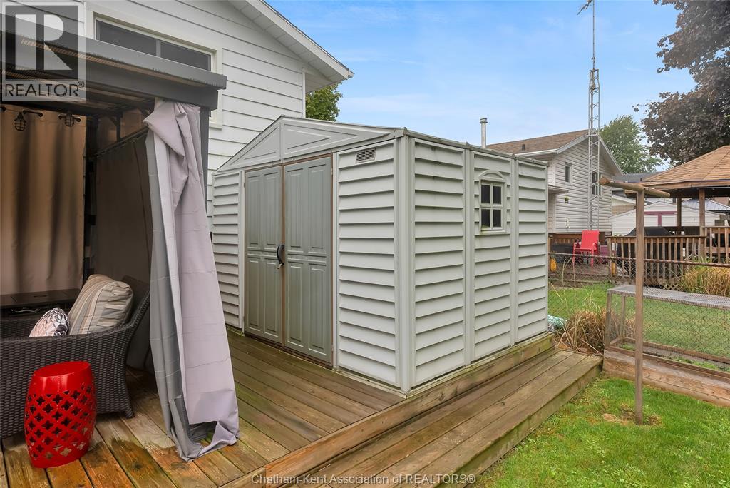 Photo 27 of 137 Primrose Lane, Chatham ON