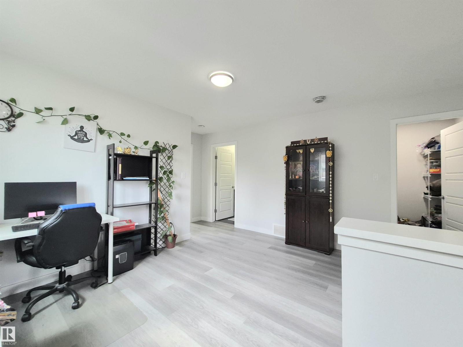 Photo 32 of 1727 Plum Cr Sw, Edmonton AB