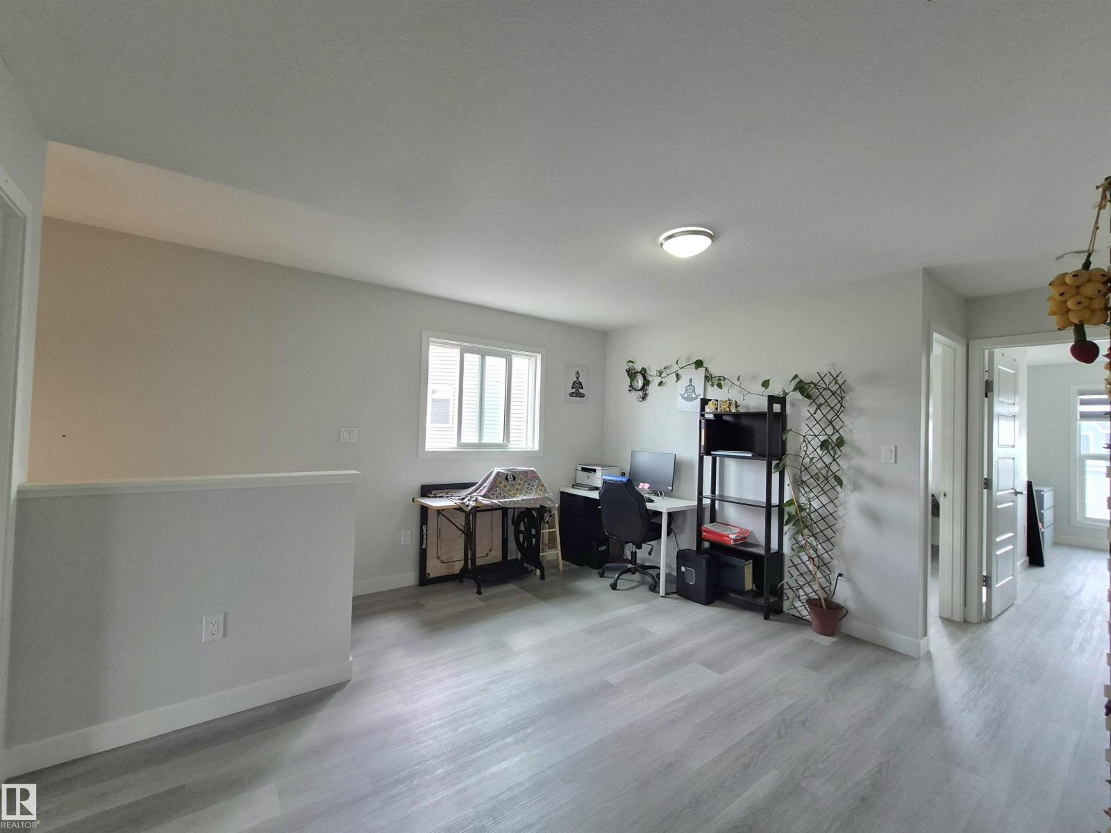 Photo 13 of 1727 Plum Cr Sw, Edmonton AB