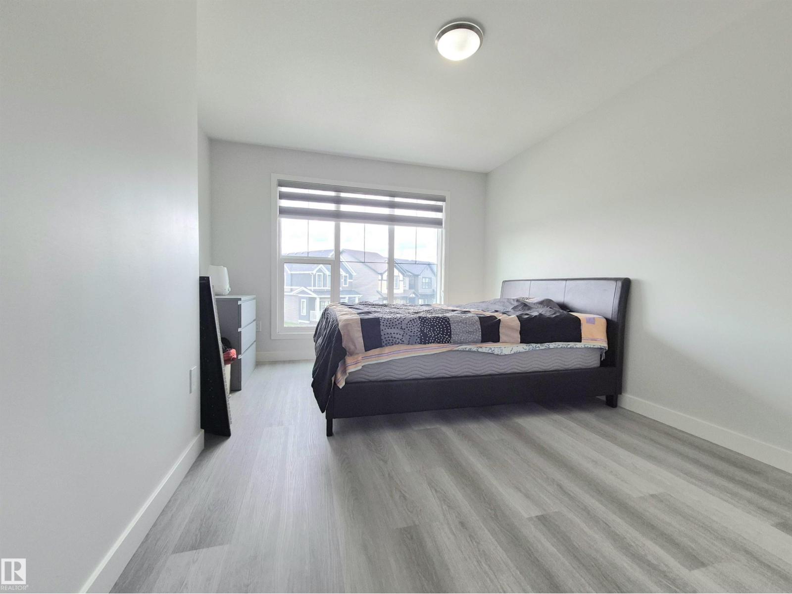 Photo 19 of 1727 Plum Cr Sw, Edmonton AB