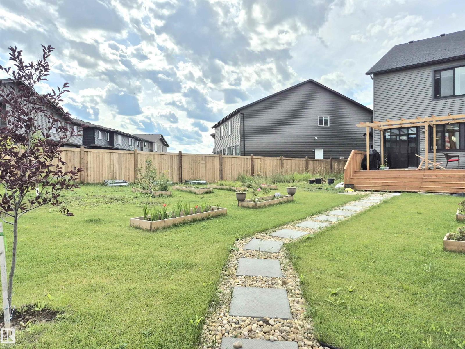 Photo 38 of 1727 Plum Cr Sw, Edmonton AB