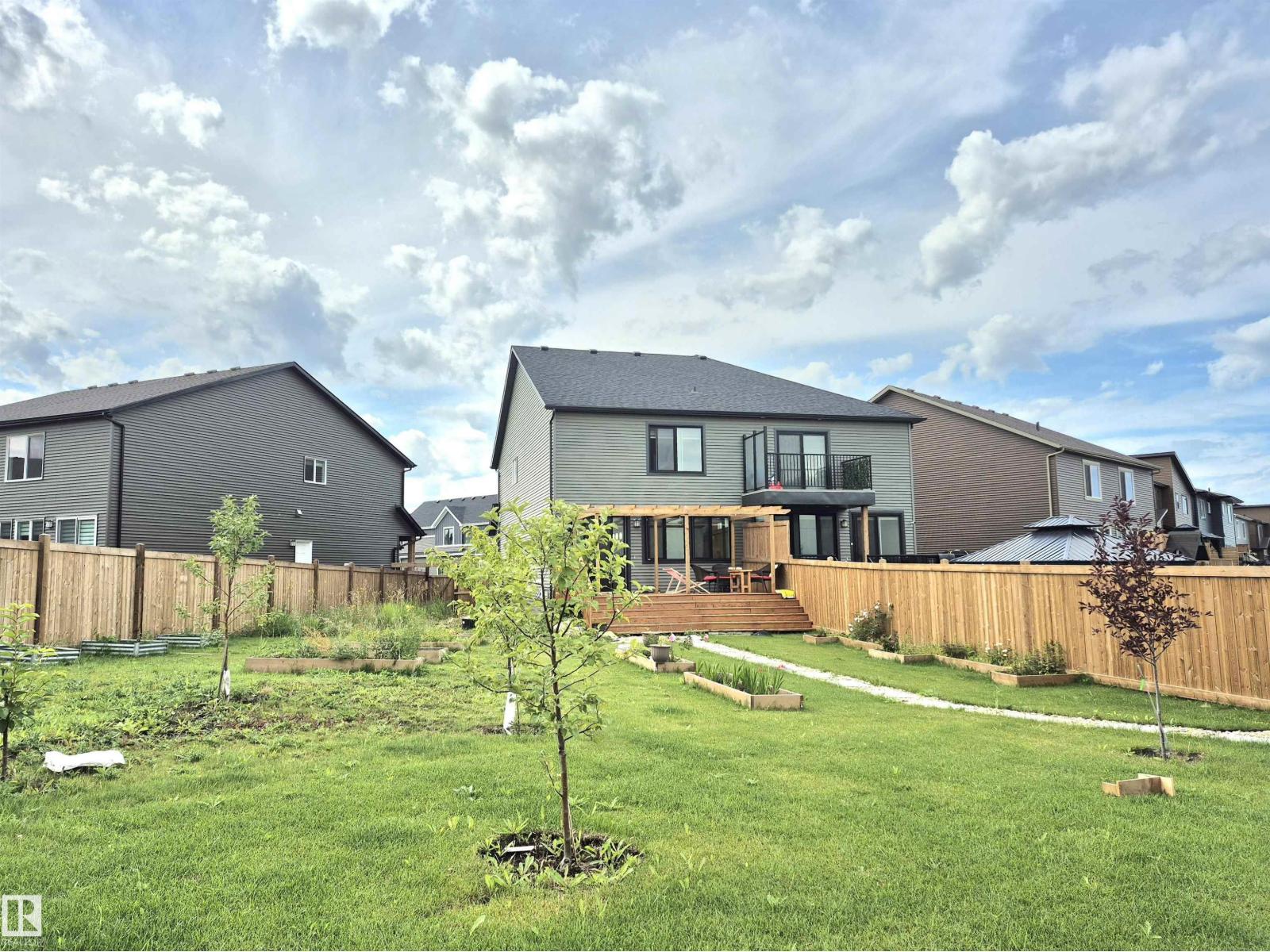 Photo 27 of 1727 Plum Cr Sw, Edmonton AB
