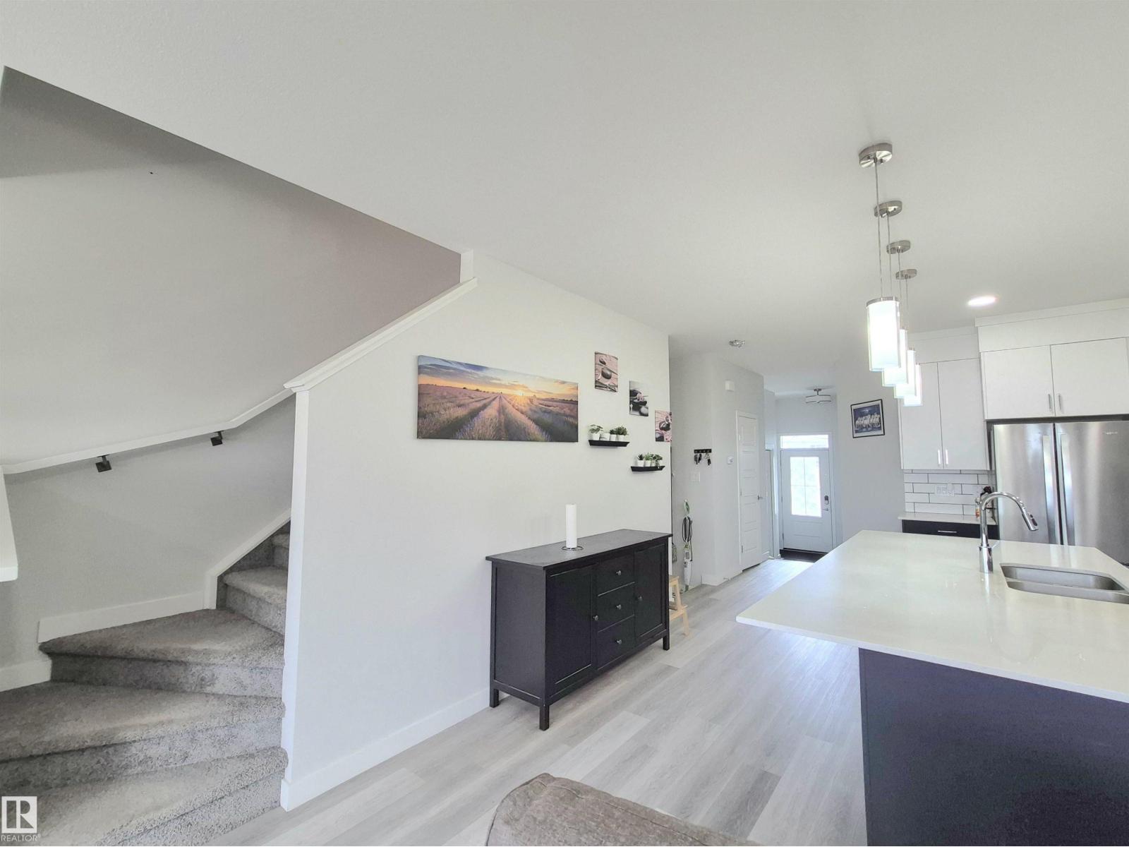 Photo 22 of 1727 Plum Cr Sw, Edmonton AB