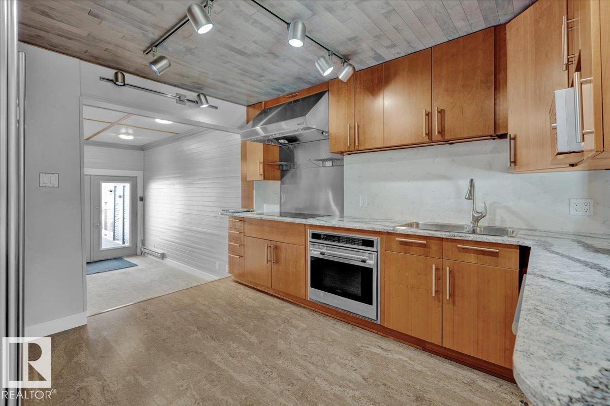 Photo 11 of 9324 75 Av Nw, Edmonton AB