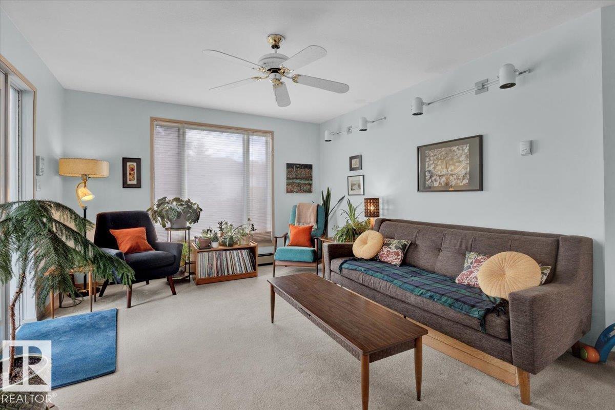 Photo 17 of 9324 75 Av Nw, Edmonton AB