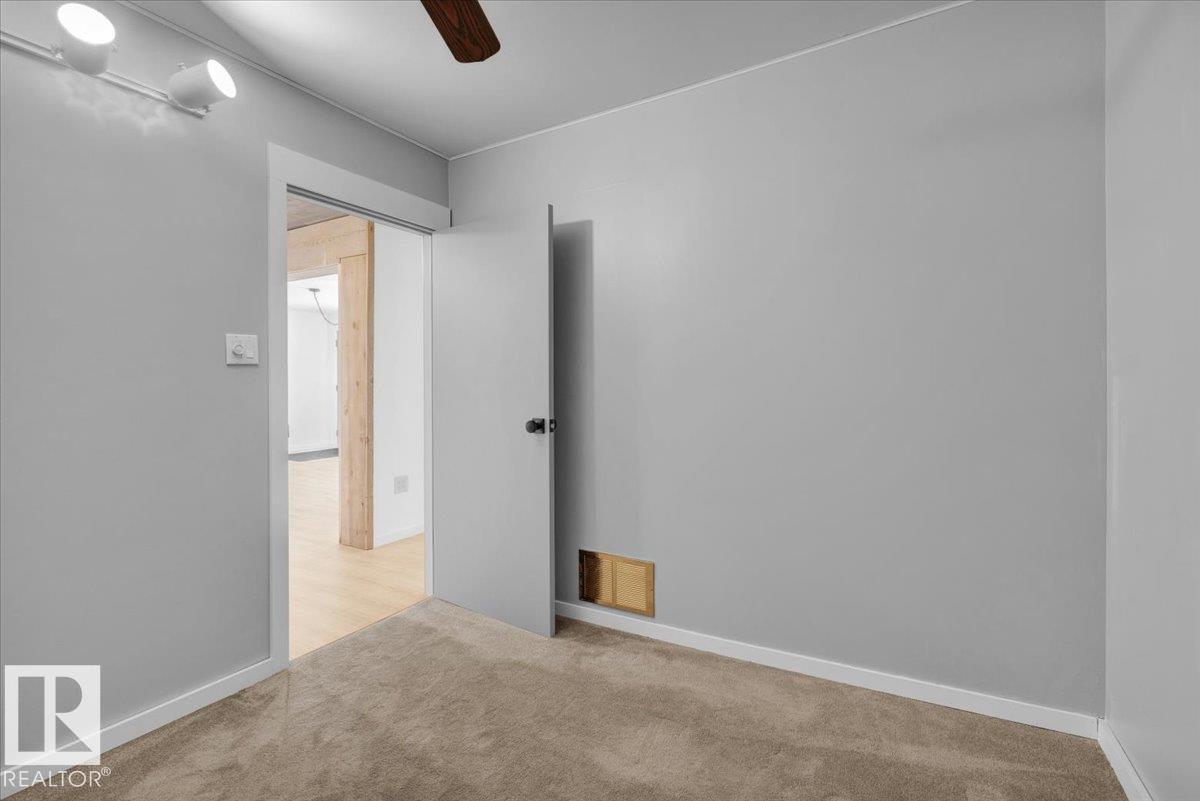 Photo 21 of 9324 75 Av Nw, Edmonton AB