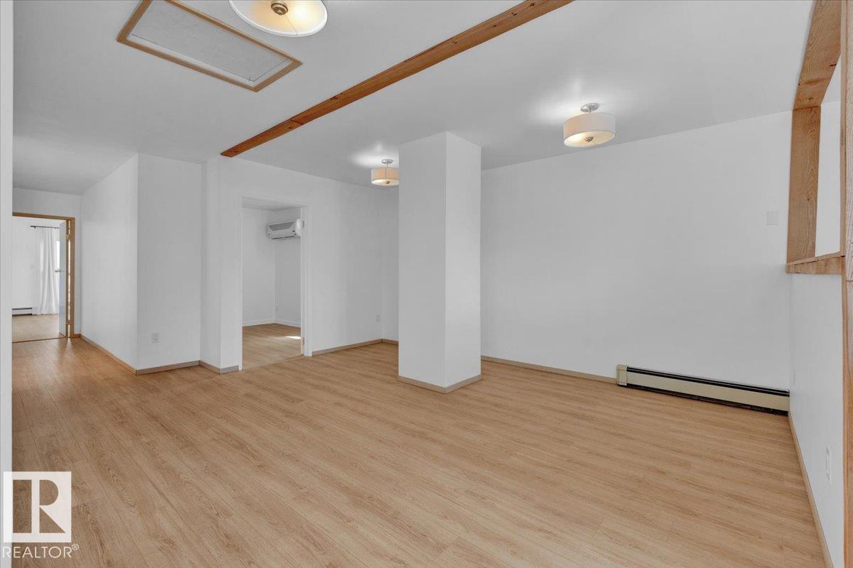 Photo 23 of 9324 75 Av Nw, Edmonton AB