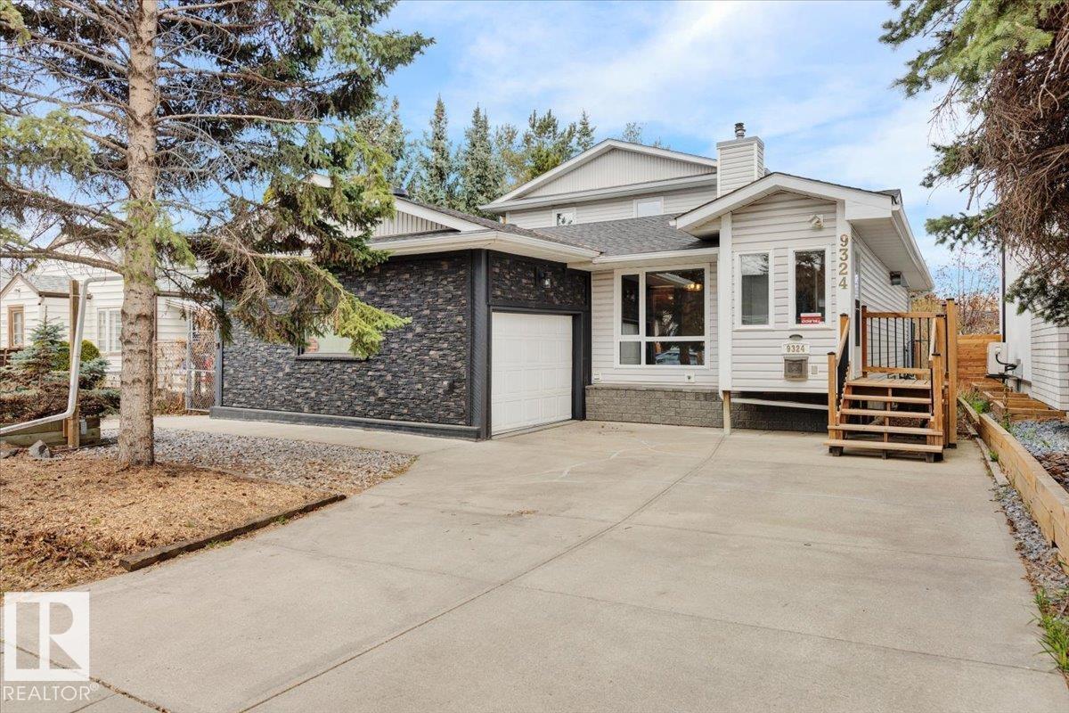 Photo 3 of 9324 75 Av Nw, Edmonton AB