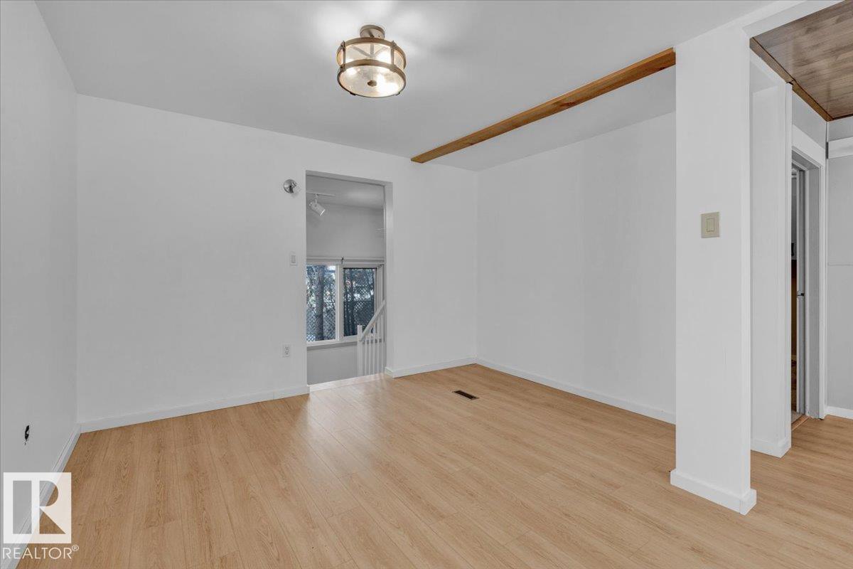 Photo 6 of 9324 75 Av Nw, Edmonton AB