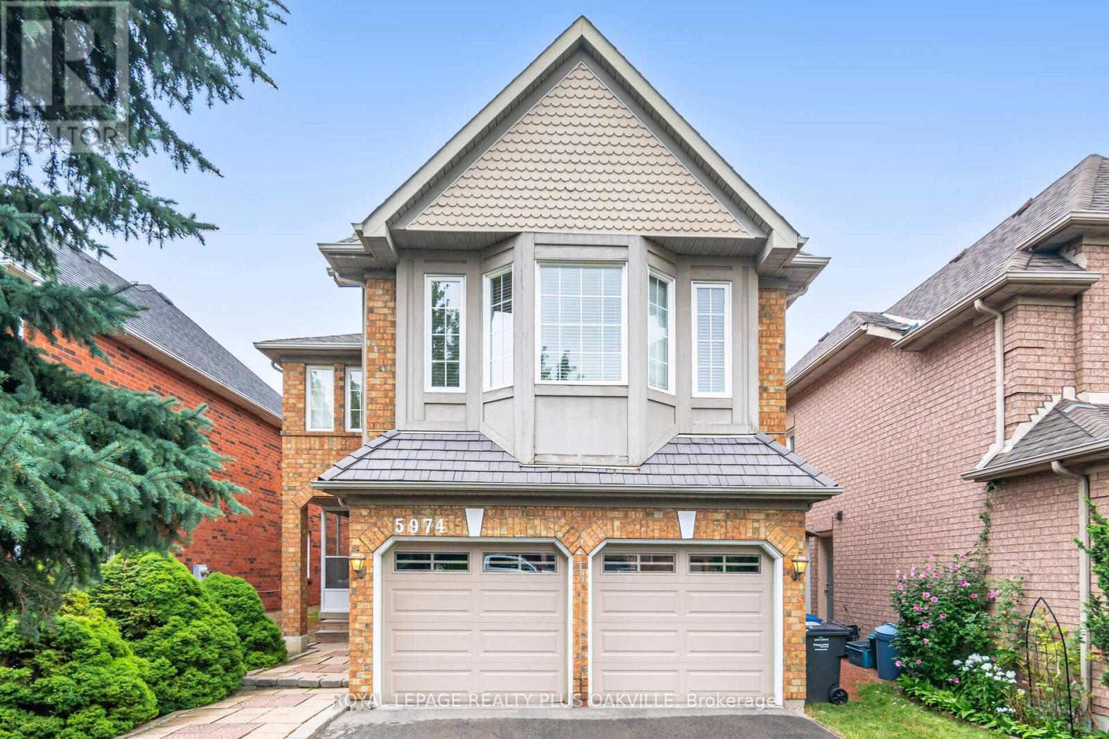 Photo 1 of 5974 Tweed Court, Mississauga ON