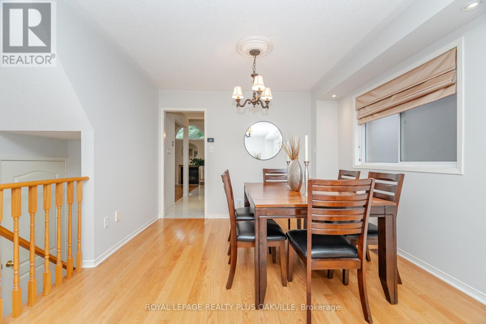 Photo 15 of 5974 Tweed Court, Mississauga ON