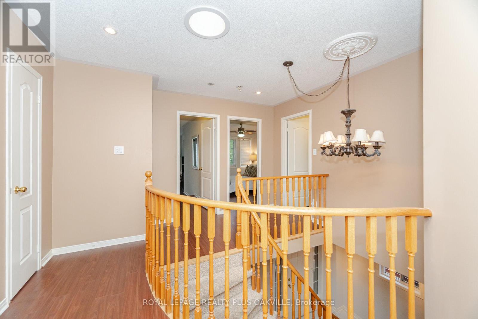 Photo 28 of 5974 Tweed Court, Mississauga ON